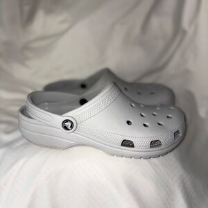 Crocs Classic Clogs White - Unisex Men 7 / Women 9